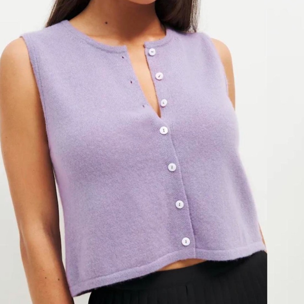 Lavender Sleeveless Button-Up Top